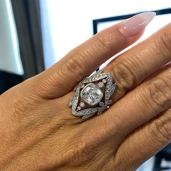 Jewelry - Silver plated cocktail ringVintage Victorian styleSize 7